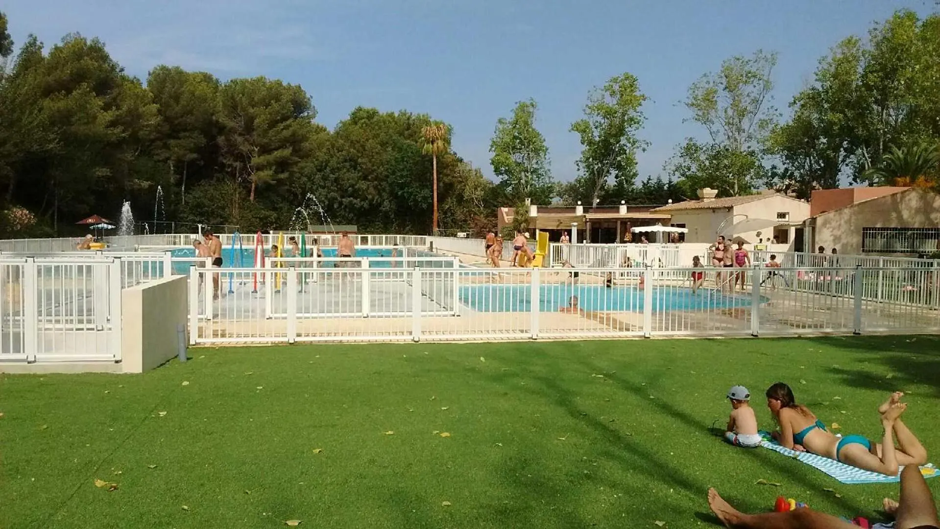 300 Metres De La Mer 식스포즈레스플라지스 0*,  프랑스